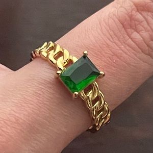 Gold Emerald Green Baguette Chain Ring